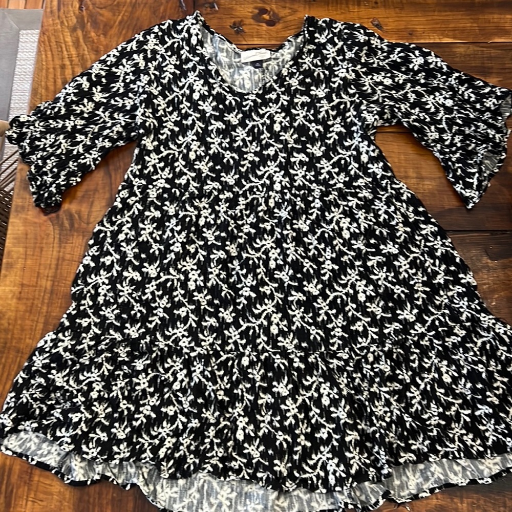 Universal Thread Dress - size M